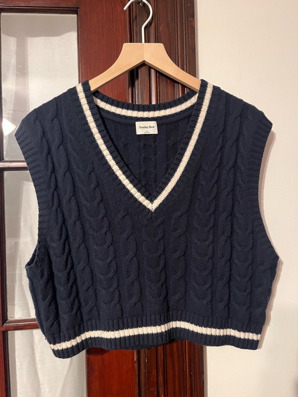 Aritzia Sunday Best Navy & Cream Cable Knit V-Neck Wool/Cotton Sweater Vest (M)